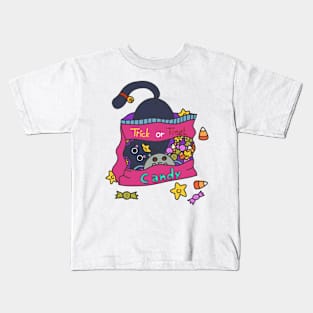 Cute candy eating trick or treat Halloween design Kids T-Shirt